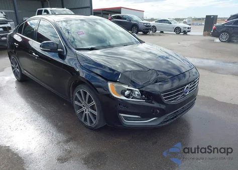 2015 Volvo S60 T6 Premier Plus из США, поврежденный, VIN YV149MFC4F1317163